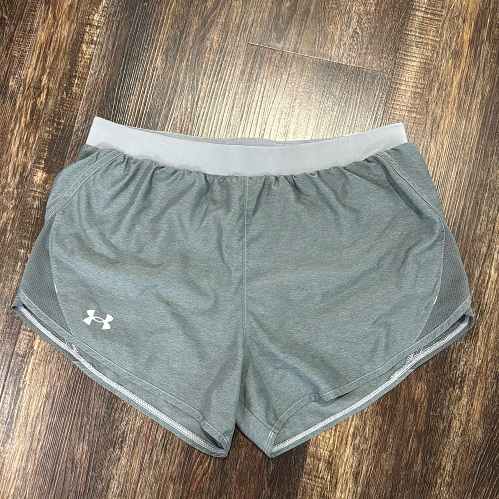 Gray Women’s Under Armour shorts, size medium